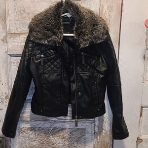 Jacket girls size small (6/7)